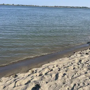 Beach/Sand and water