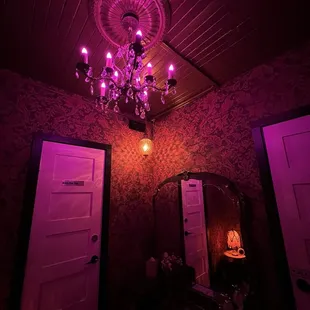 Women&apos;s bathroom