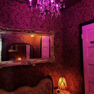 Women&apos;s bathroom