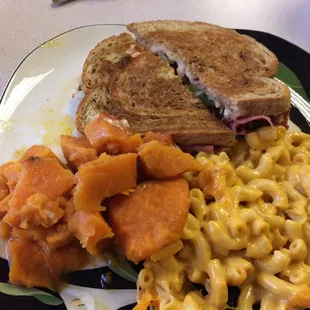 Ruben w/ macaroni and sweet potatoes