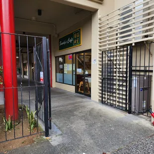 Front entrance coming for Nuuanu Stream