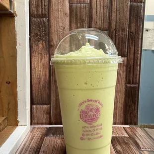 Pistachio nuts smoothie