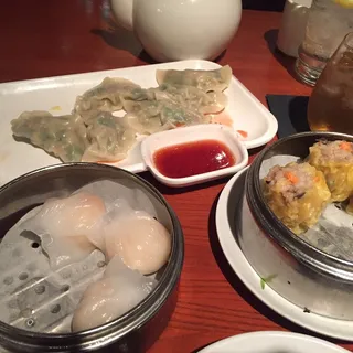 Steamed Crystal Shrimp Dumplings