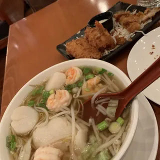 4 Pieces Crispy Coconut Shrimp