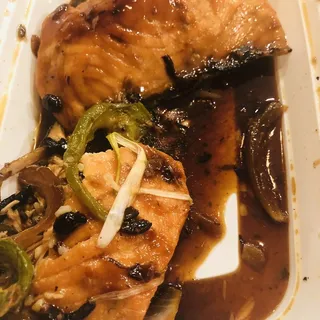 Sizzling Grilled Salmon Fillet in Black Bean Sauce