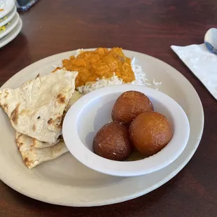 Gulab Jamun, Chicken Tikka Masala naan.