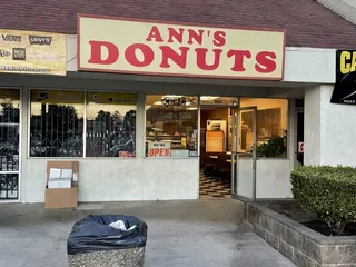Ann's Donuts