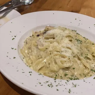 Fettuccini Alfredo