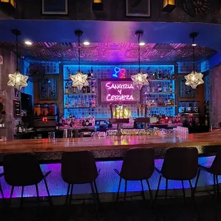 Sangria y Cerveza - Tacos & Tapas Lounge
