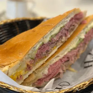 Cuban sandwich 4 out of 5