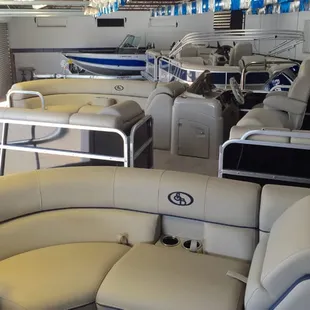 Sankeyboats.com Boat Show Room 801 E. Crawford Street Salina, Kansas  67401 www.sankeyboats.com