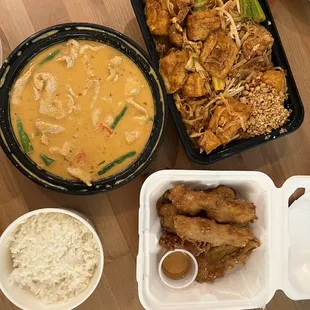 44. Pad Thai 39. Panang Curry Crispy Fried Banana
