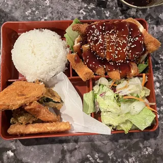 SESAME CHICKEN ENTREE