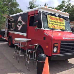We stopped and had the pork ribs and sausages (everything else were sold out). Both were excellent!
