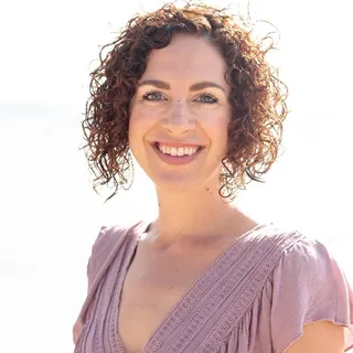 Dara M.