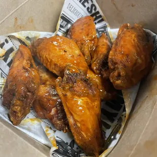 fried chicken, fried chicken wings, chicken wings and fried chicken, food, chicken, bbq chicken, chicken wings, bbq wings, poultry