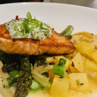 Pan Seared Salmon on a bed of asparagus and potatoes