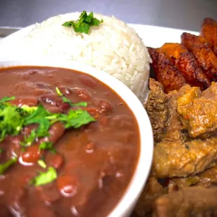 White  rice, with red beans  and meat