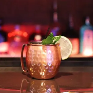 Moscow Mule served in its classic form. Includes vodka, lime juice and ginger beer.