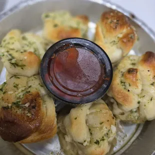 Garlic knots