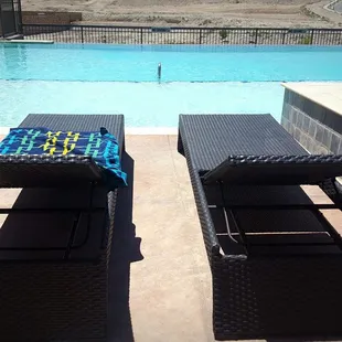 Brand new lounge chairs by the pool!
