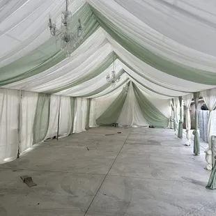 Tent 20x50 with draping ivory and green sage