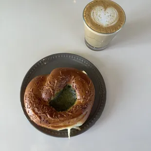 Spinach and cheese pastry, Panela latte - IG @bougiefoodieboi