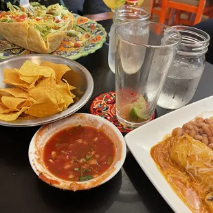 Wonderful chips and salsa