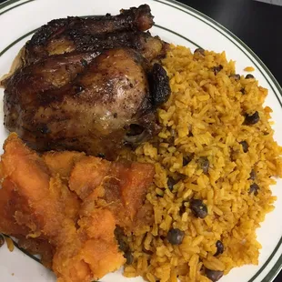 Baked chicken, sweet potatoes &amp; moro de gandules