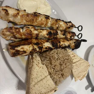 Grilled chicken with garlic cream sauce