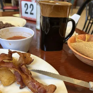 Good food!  Coffee a little weak but cool coffee cups!  lol!