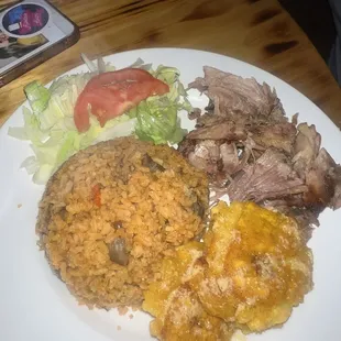 Plate Special of the Day : Arroz con gandules with a side of Pernil