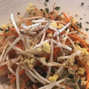 Pad thai (tasted NOTHING like pad thai but very unique)