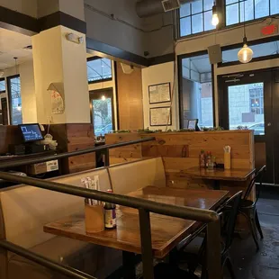 sushi and sashimi, interior