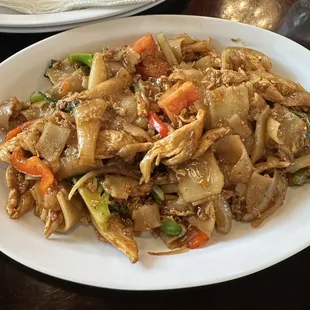 Chicken Drunken Noodles (C3. Pad Kee Mao - LARGE PLATTER)