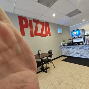 SAPORE's PIZZA (interior)