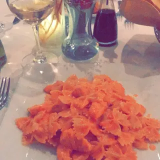 Farfalle Al Salmone