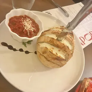 Garlic cheese bread -- cheese was stone cold
