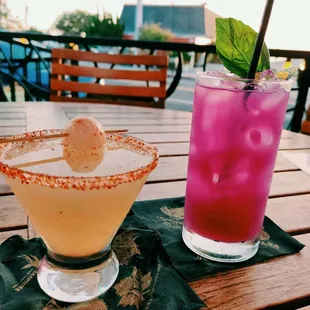 dessert, drink