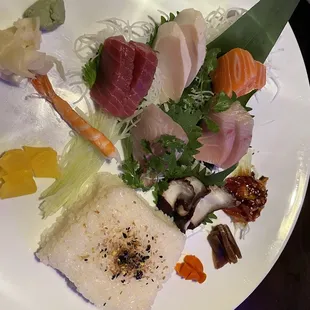 Chirashi (I requested no omelette or crab stick) they added some yummy pickled vegetables