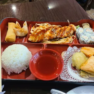 Salmon bento lunch. Yes please!