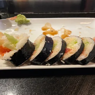 Spicy tuna roll... I also had a spicy crab roll. Both were good.