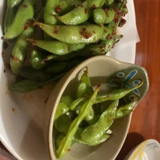 (AP) Spicy Garlic Edamame