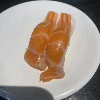 Salmon (2 Pieces)