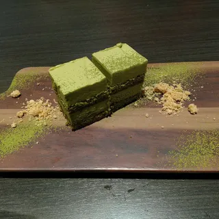 Green Tea Matcha Cake