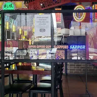 the inside of a fast food restaurant