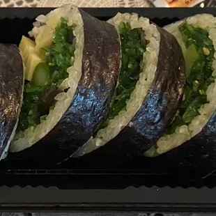 Veggie Lover roll (vegan). Delish!