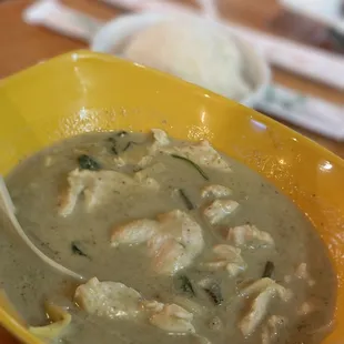 Green curry chicken $13