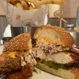 BUTTERMILK CRISPY CHICKEN SANDWICH