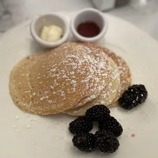 &quot;Lemon &amp; Ricotta Pancakes&quot; (blackberries)